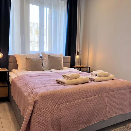 Residences Center 아파트